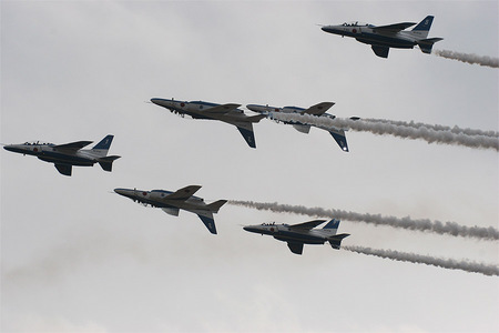 2005hm_04_06.jpg