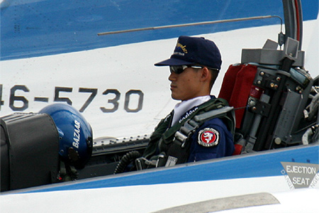 2005hm_08-03.jpg